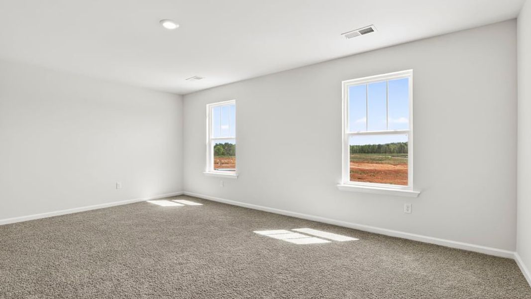 Spacious, unfurnished interior of a new home in Sage Grove, Lyman (Image 28).
