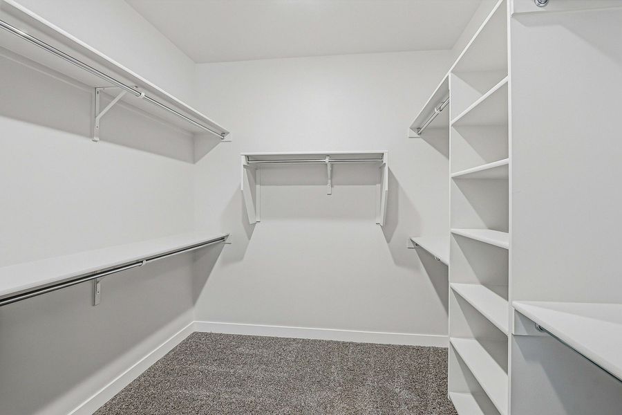 Spacious, unfurnished interior of a new home in Emerald Estates, El Paso (Image 17).
