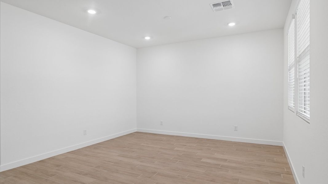 Representative unfurnished interior of a home built from the Phoenician by D.R. Horton in The Ridge at Stone Butte, Phoenix (Image 16).