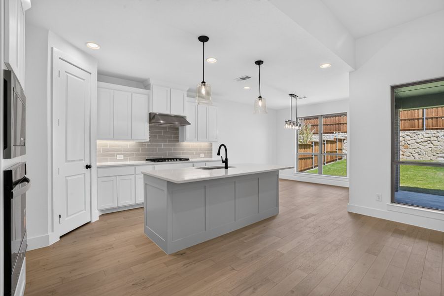 128 Buffalo - Kitchen