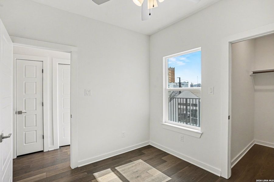 Spacious, unfurnished interior of a new home in , San Antonio (Image 12).