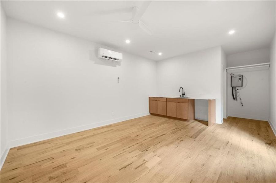 Spacious, unfurnished interior of a new home in , Atlanta (Image 29). Spacious, unfurnished interior of a new home in , Atlanta (Image 29).