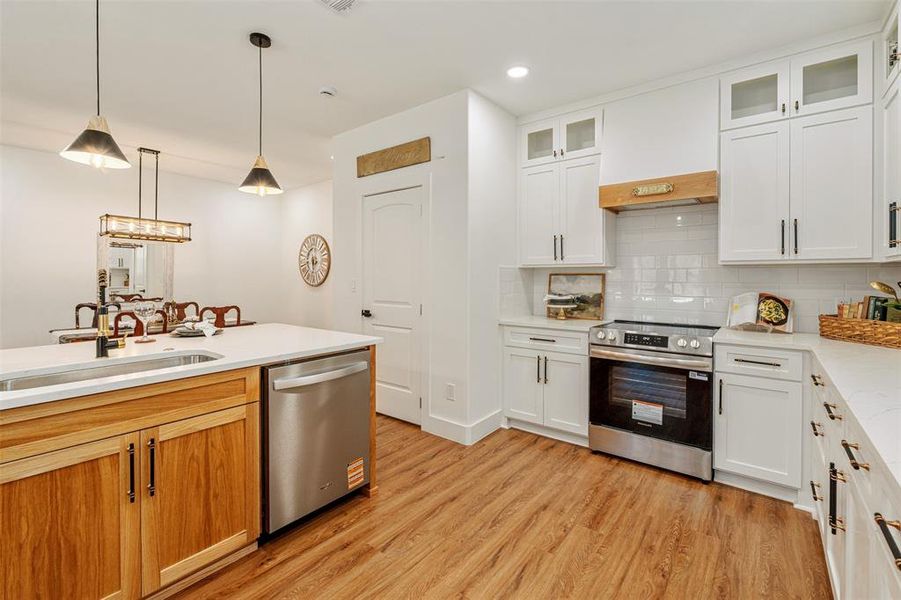 Furnished interior view inside a new home in , Trinidad (Image 15).