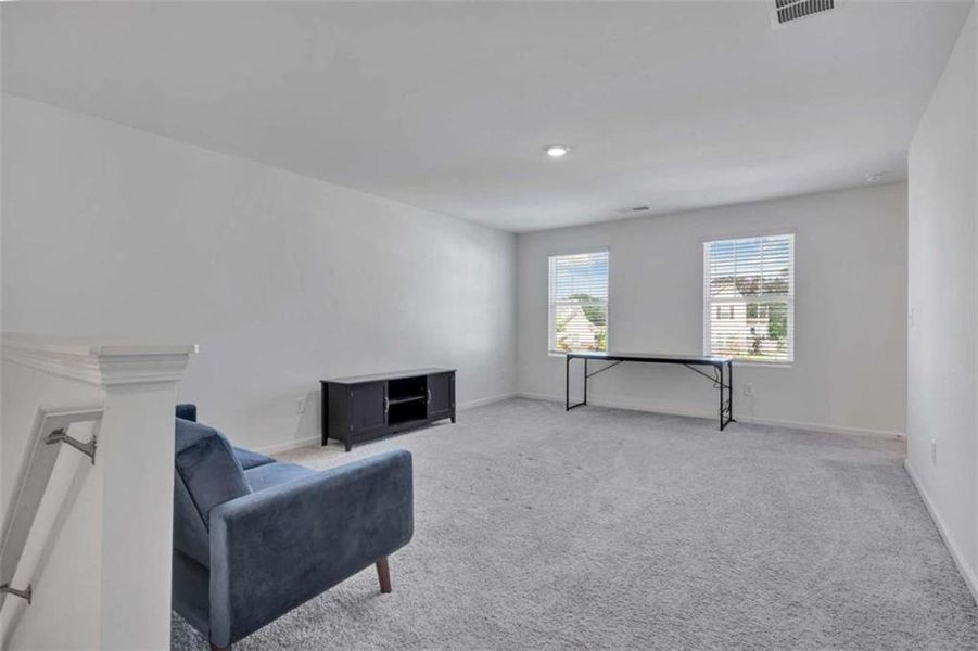 Image 33 of a home in .