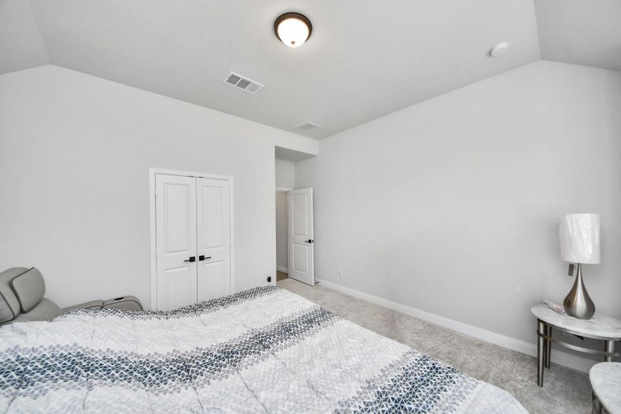 Image 40 of a home in .