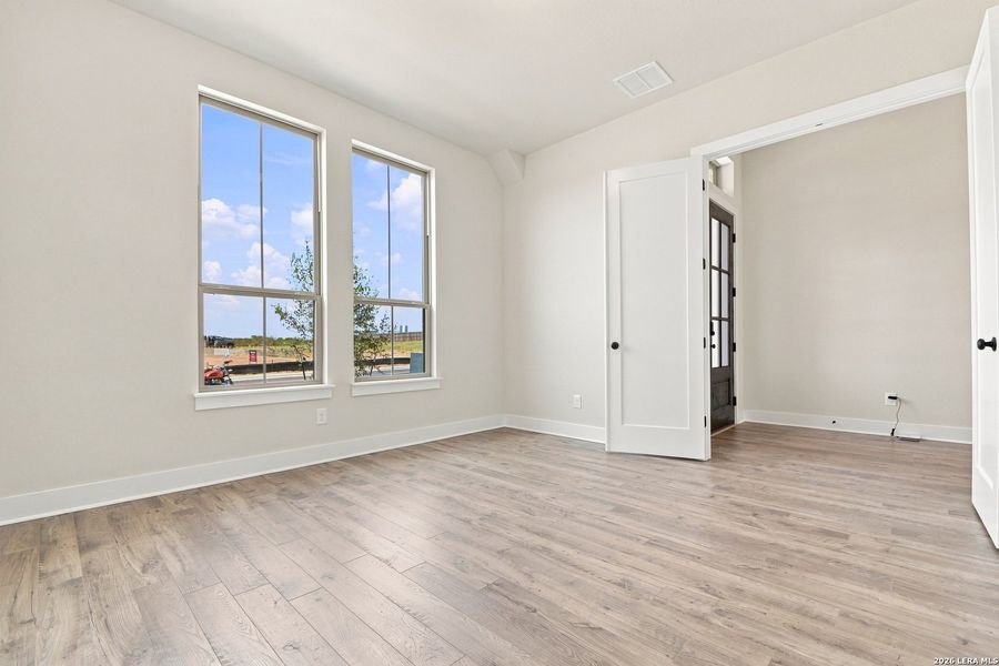 Spacious, unfurnished interior of a new home in Legacy at Lake Dunlap, New Braunfels (Image 19). Spacious, unfurnished interior of a new home in Legacy at Lake Dunlap, New Braunfels (Image 19).