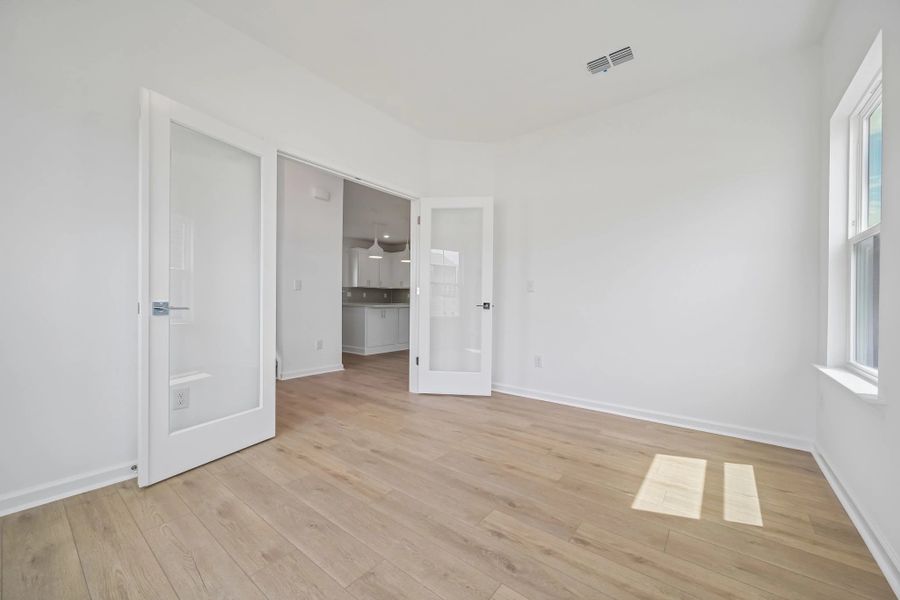Representative images and renderings are for illustrative purposes. Actual structural options and design finishes of home may vary. Representative images and renderings are for illustrative purposes. Actual structural options and design finishes of home may vary.