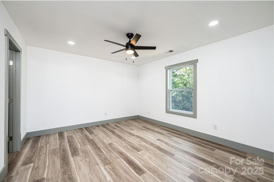 Image 20 of a home in .