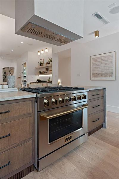 Furnished interior view inside a new home in , Atlanta (Image 28).