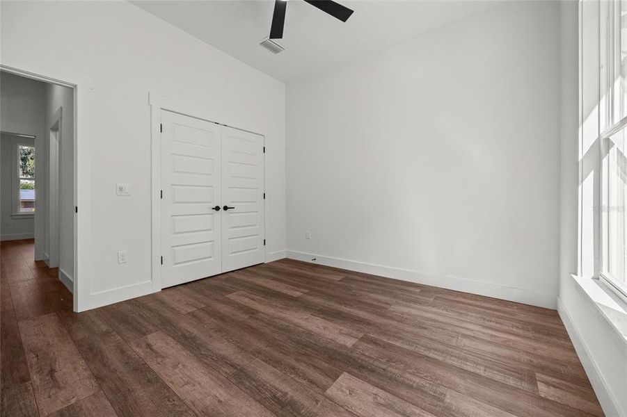 Spacious, unfurnished interior of a new home in , High Springs (Image 30).