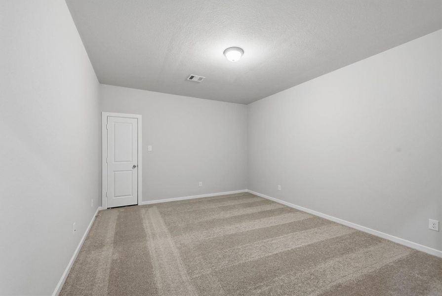 Spacious, unfurnished interior of a new home in Canterra Creek  60', Iowa Colony (Image 35).