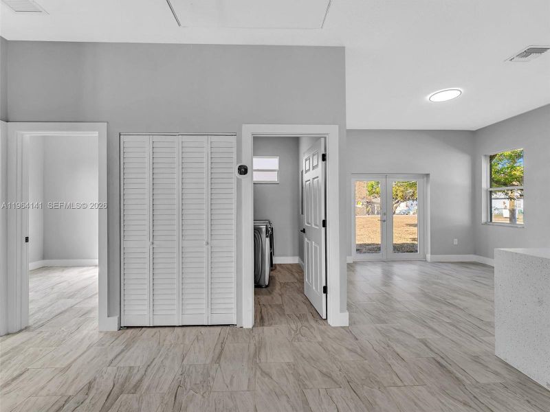 Spacious, unfurnished interior of a new home in , Fort Pierce (Image 42).