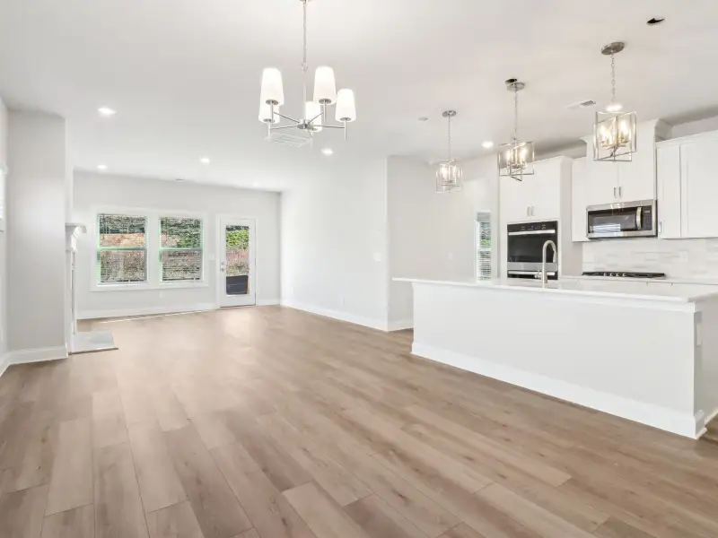 Spacious, unfurnished interior of a new home in Avalon - Reserve Series, Conyers (Image 16).