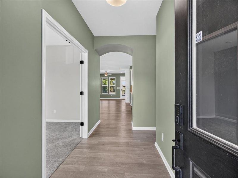 Spacious, unfurnished interior of a new home in Laurel Farms, Dallas (Image 33).