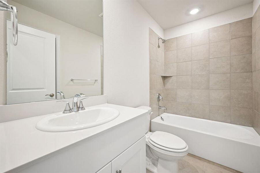 Photo is not of the actual home, but is an inspirational photo of builder’s model home and may depict options, furnishings, and/or decorator features that are not included. Photo is not of the actual home, but is an inspirational photo of builder’s model home and may depict options, furnishings, and/or decorator features that are not included.