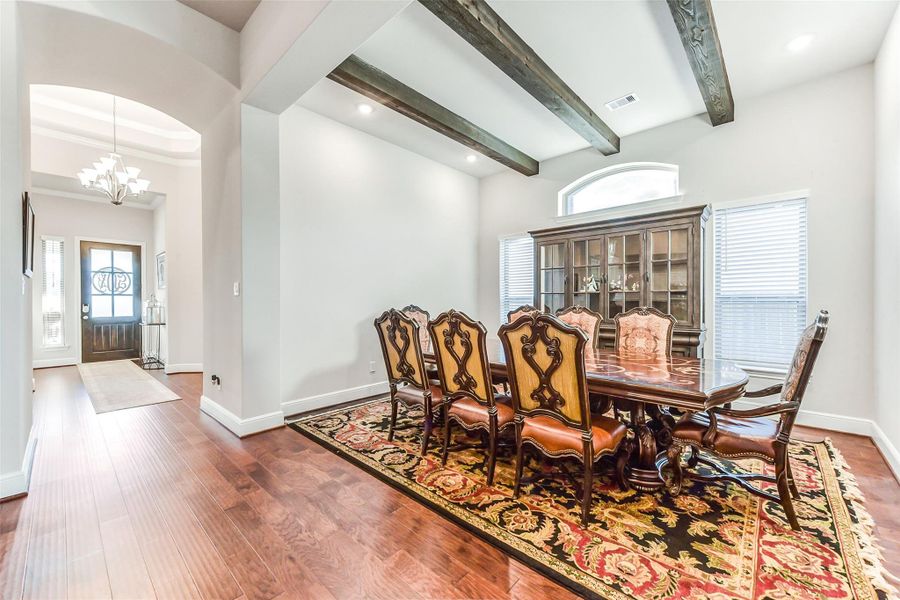 Furnished interior view inside a new home in ARTAVIA 65', Conroe (Image 38).