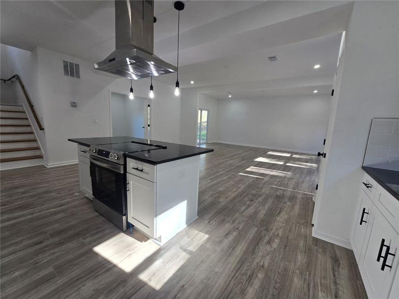 Spacious, unfurnished interior of a new home in , Covington (Image 8).