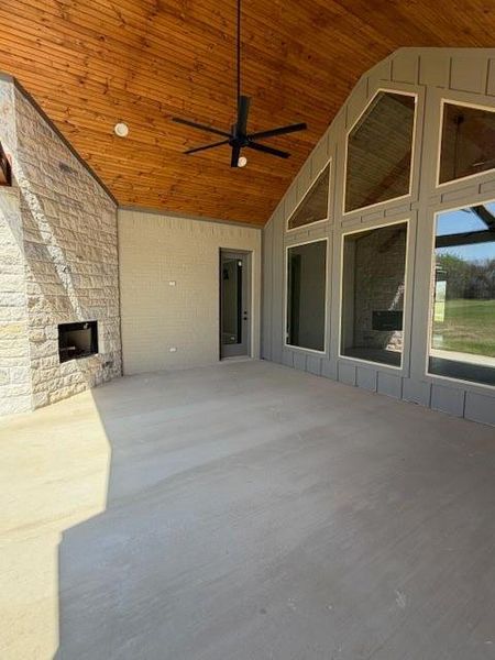 Exterior details and patio area of a home in , Weatherford (Image 3).