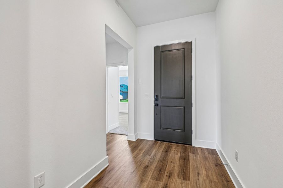 Spacious, unfurnished interior of a new home in Freedom at Anthem, Kyle (Image 19).
