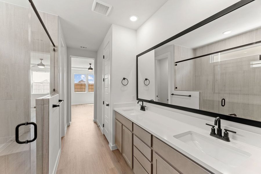 Furnished interior view inside a new home in Veranda Designer, San Antonio (Image 10).