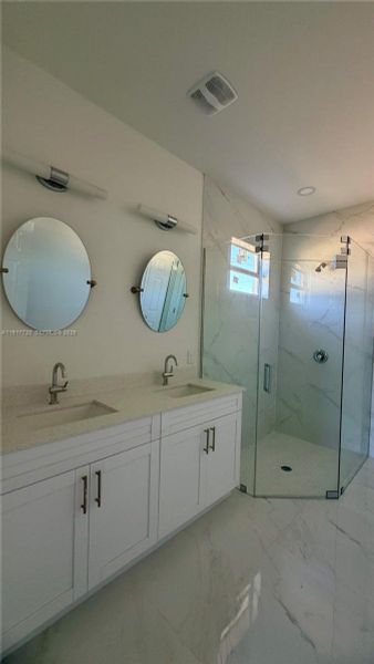 Image 34 of a home in .