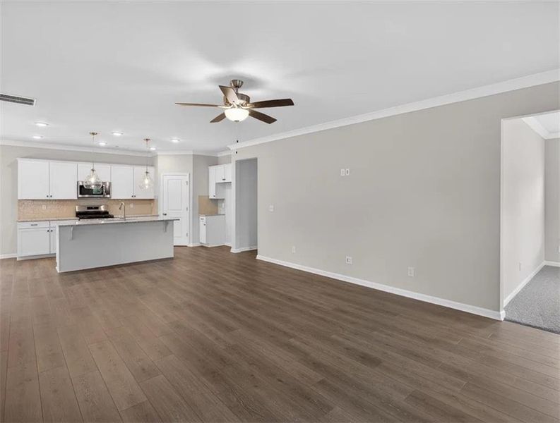 Spacious, unfurnished interior of a new home in Creekwood, Powder Springs (Image 16).
