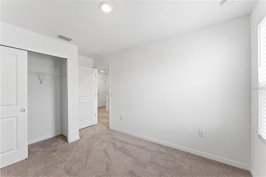 Spacious, unfurnished interior of a new home in , Kissimmee (Image 11).