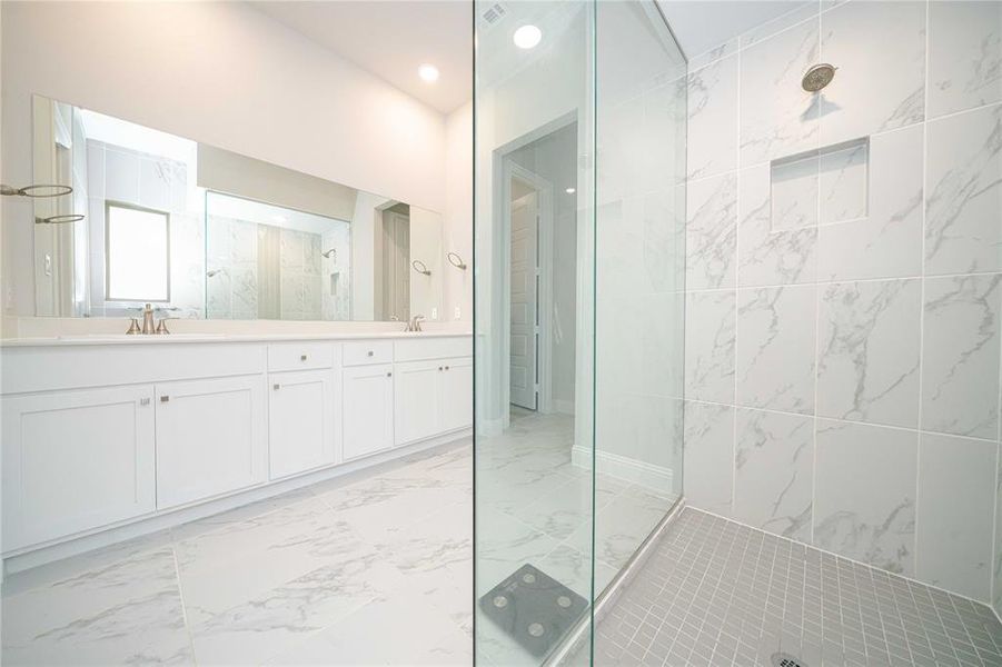 Furnished interior view inside a new home in , Little Elm (Image 9).