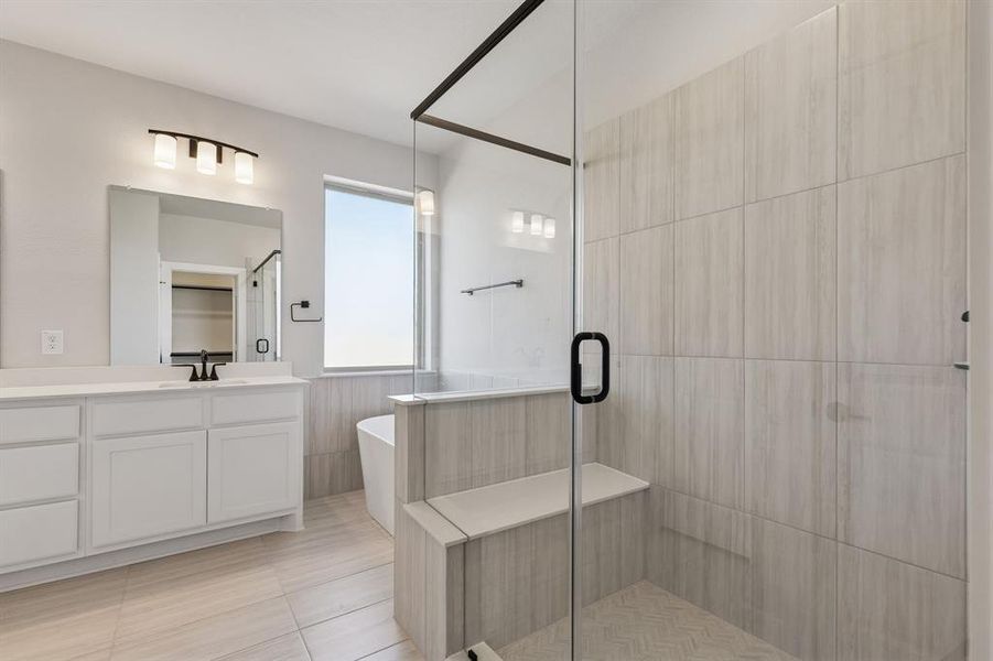 Furnished interior view inside a new home in Ellis Ranch Estates, Waxahachie (Image 6). Furnished interior view inside a new home in Ellis Ranch Estates, Waxahachie (Image 6).