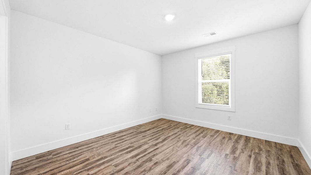 Spacious, unfurnished interior of a new home in The Arbor Townhomes, Kingsport (Image 12).