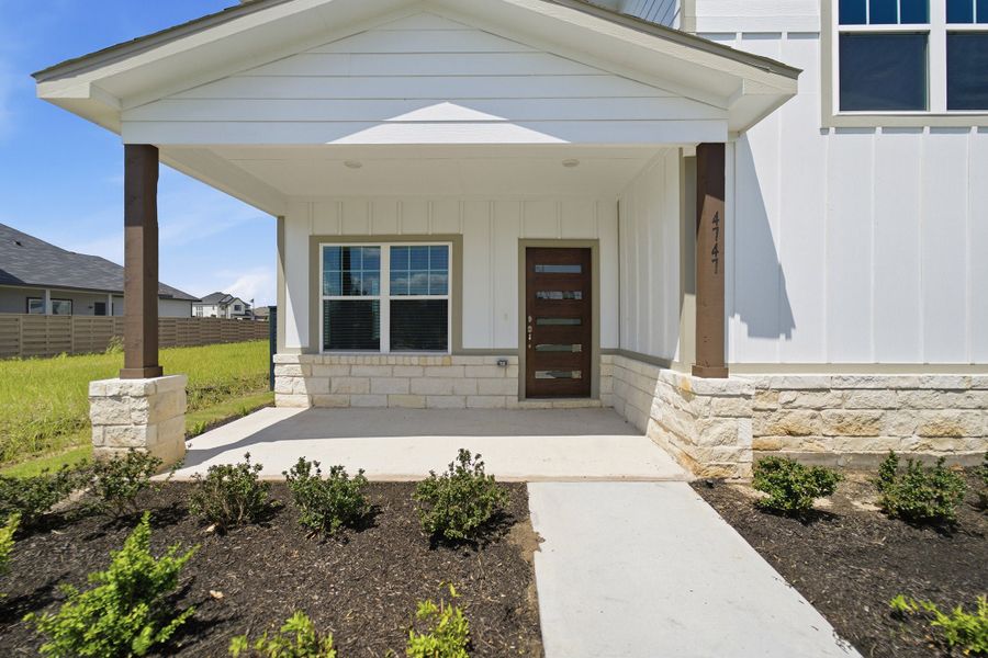 Exterior details and patio area of a home in Austin Point, Richmond (Image 3).