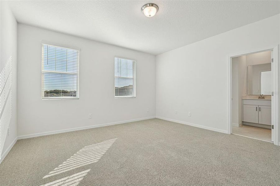 Spacious, unfurnished interior of a new home in The Meadow at Crossprairie Bungalows, St. Cloud (Image 30).