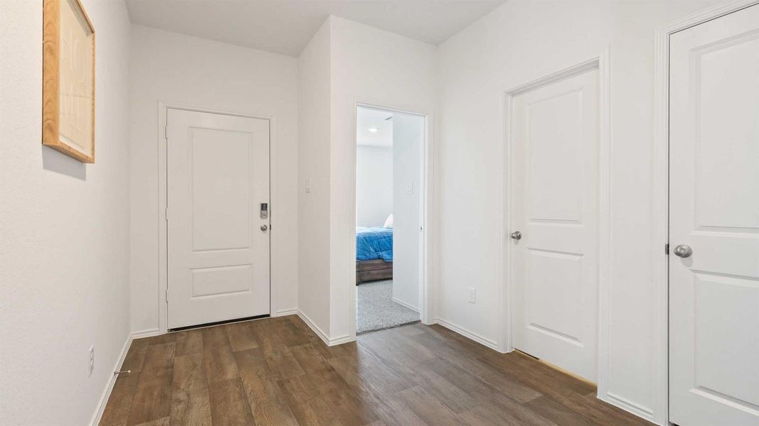 Spacious, unfurnished interior of a new home in Tamarron, Fulshear (Image 20).