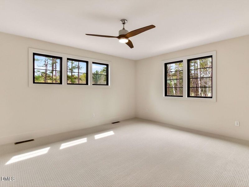 044-1280x960-nanny-suite