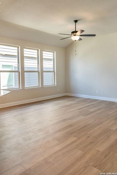 Spacious, unfurnished interior of a new home in Morgan Meadows, San Antonio (Image 9).