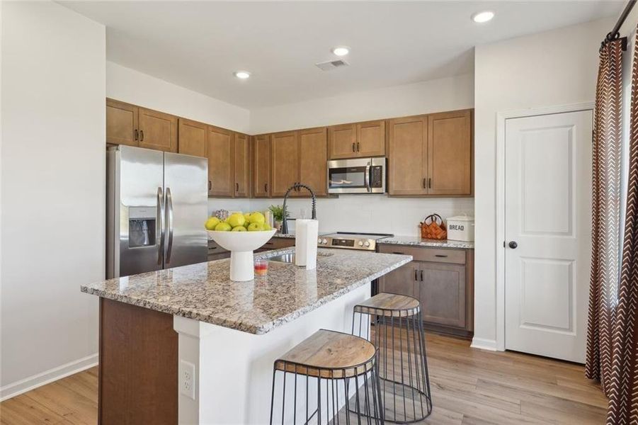 Furnished interior view inside a new home in Oakmont, Dallas (Image 18).