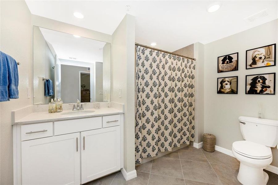 Furnished interior view inside a new home in Wellen Park Golf & Country Club, Venice (Image 10).
