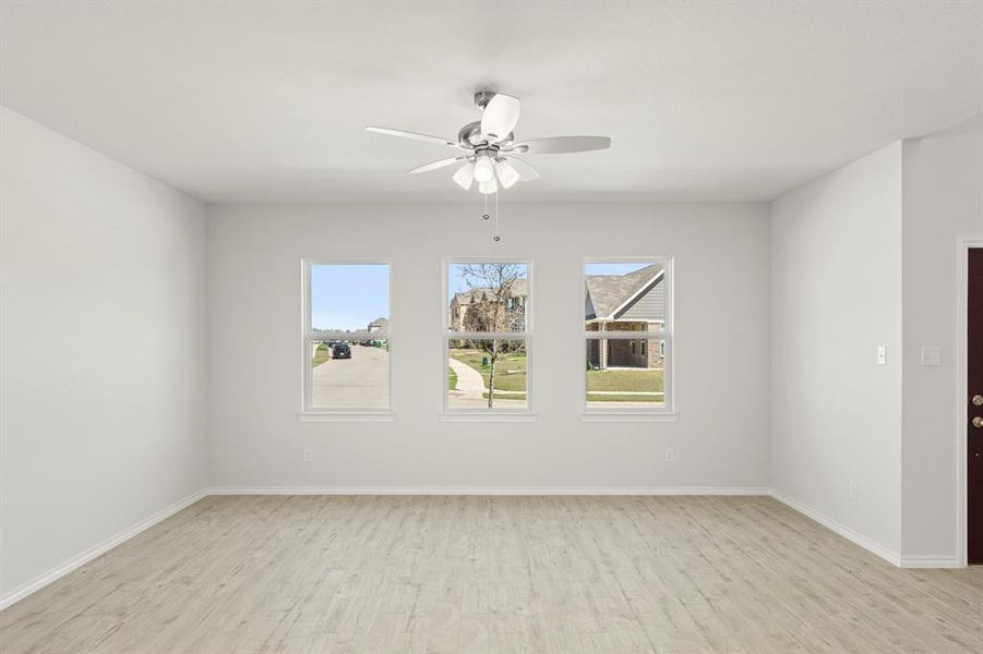 04. 3709 Jade - Family