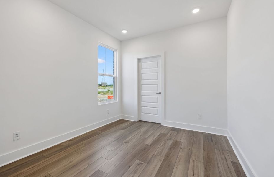 Spacious, unfurnished interior of a new home in Bradshaw Farms Reserve, Mount Juliet (Image 29).