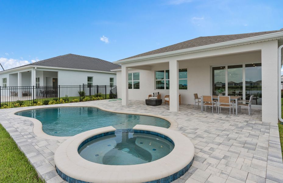 Representative exterior details of a home built from the Prosperity by Del Webb in Del Webb Lakehaven, Clermont (Image 3). Representative exterior details of a home built from the Prosperity by Del Webb in Del Webb Lakehaven, Clermont (Image 3).