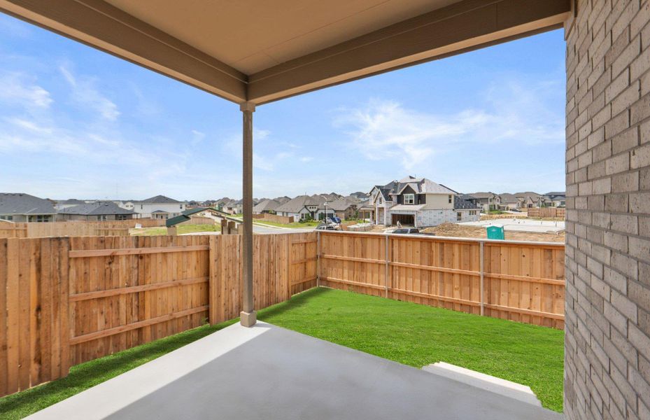 Exterior details and patio area of a home in Sunfield, Buda (Image 3).