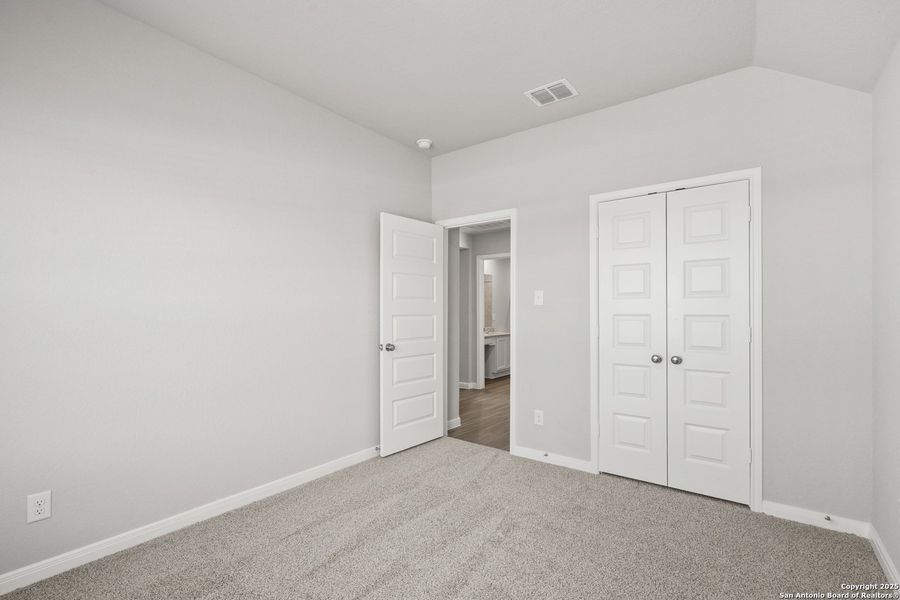 Spacious, unfurnished interior of a new home in Swenson Heights, Seguin (Image 23).
