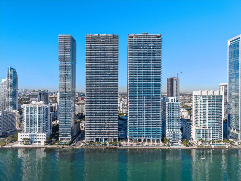 Condo located in Miami, FL showcasing its design and architecture (Image 17). Condo located in Miami, FL showcasing its design and architecture (Image 17).