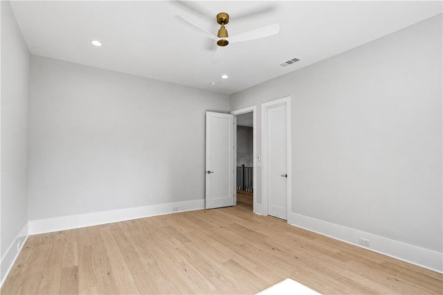 Spacious, unfurnished interior of a new home in , Alpharetta (Image 56). Spacious, unfurnished interior of a new home in , Alpharetta (Image 56).