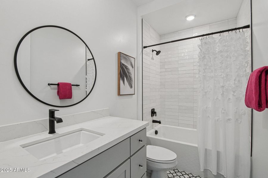 23-web-or-mls-E Waller Ln-S2611-023