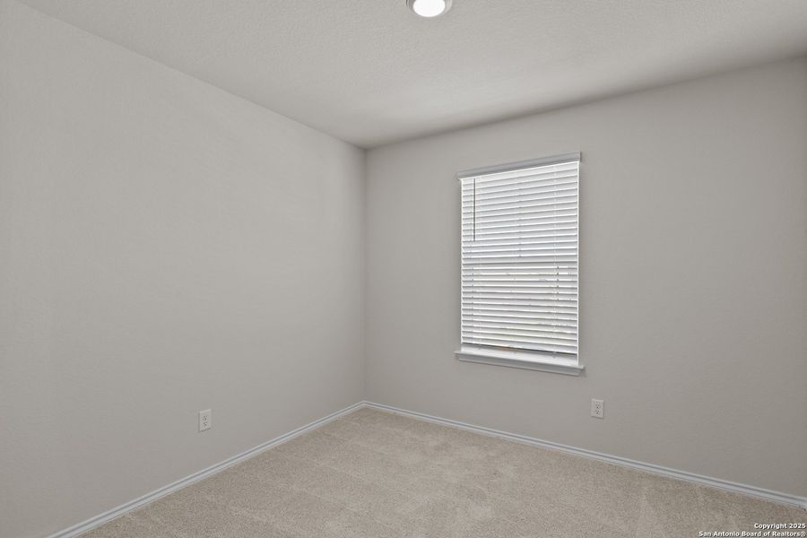 Spacious, unfurnished interior of a new home in Horizon Ridge, San Antonio (Image 16).