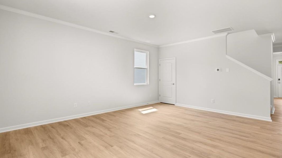 Spacious, unfurnished interior of a new home in Fairway 17 at Mirror Lake, Villa Rica (Image 13).