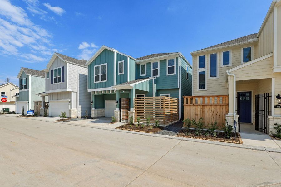 Image 29 of a home in Kemah Crossing - Luxe Series. Image 29 of a home in Kemah Crossing - Luxe Series.