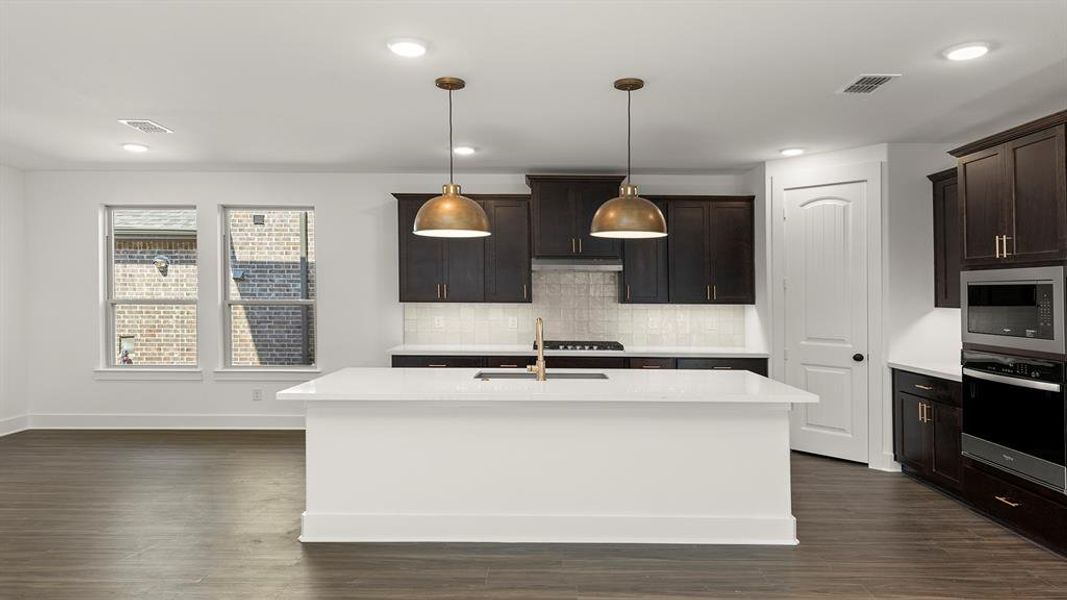 16. 1417 Tipperary - Kitchen 16. 1417 Tipperary - Kitchen