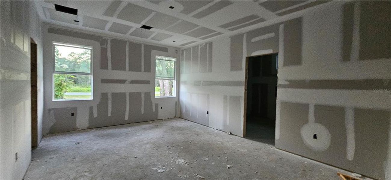 Spacious, unfurnished interior of a new home in , Eustis (Image 25).